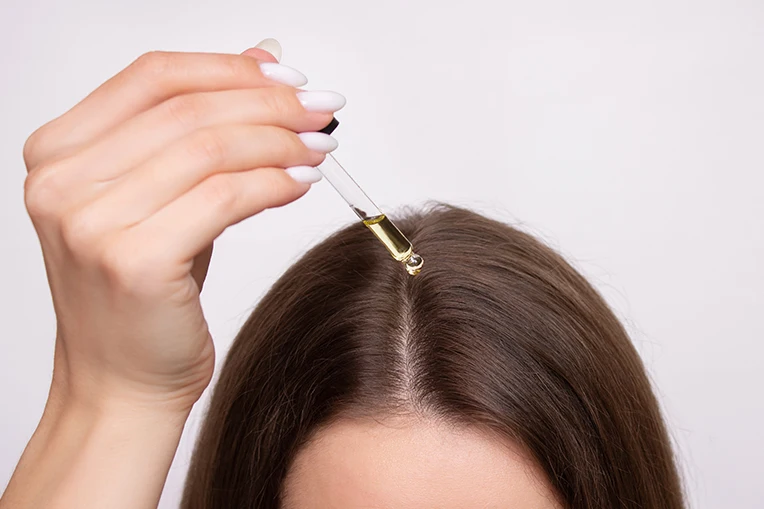 Rutina simplă pentru a avea un scalp sănătos Recomandări ale dermatologilor